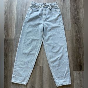 Simple Society women high rise light wash denim jeans size 5/27